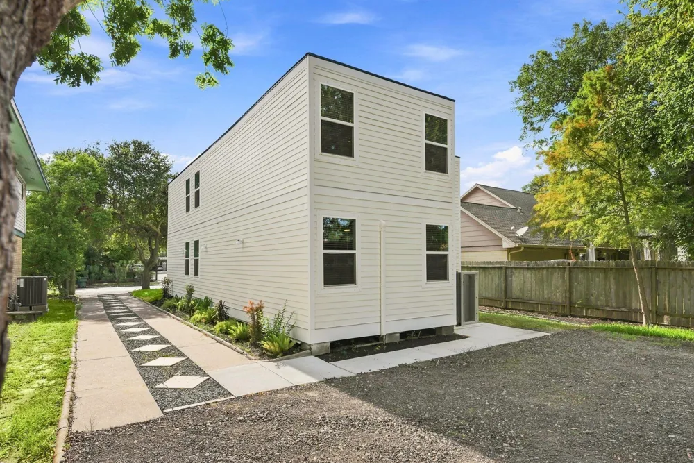 1608 31st Street #Down Galveston, TX 77550
