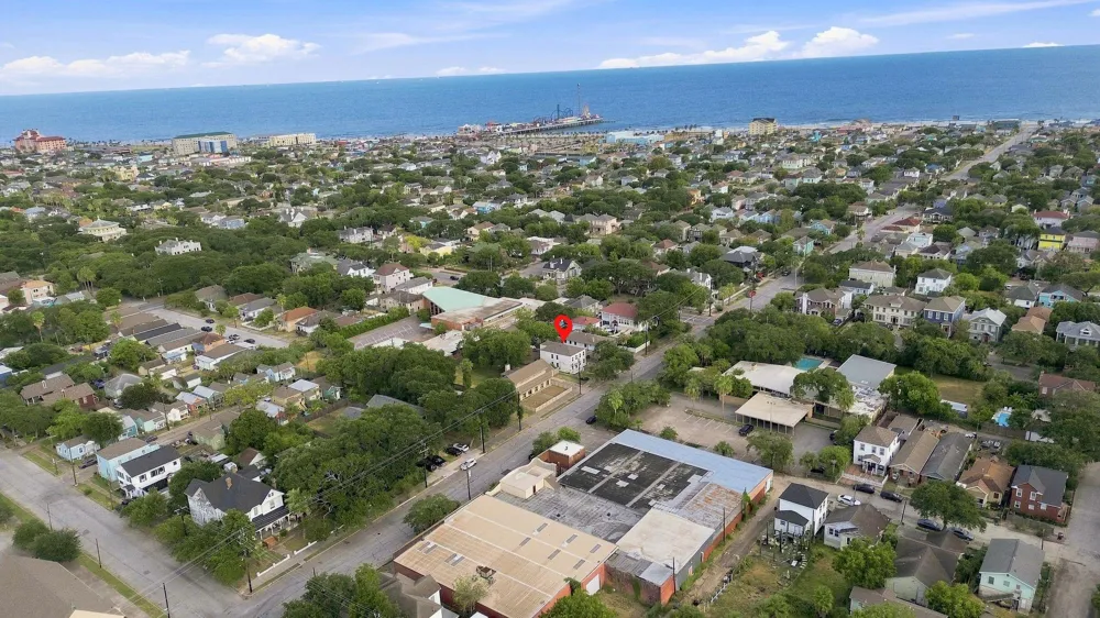 1608 31st Street #Down Galveston, TX 77550