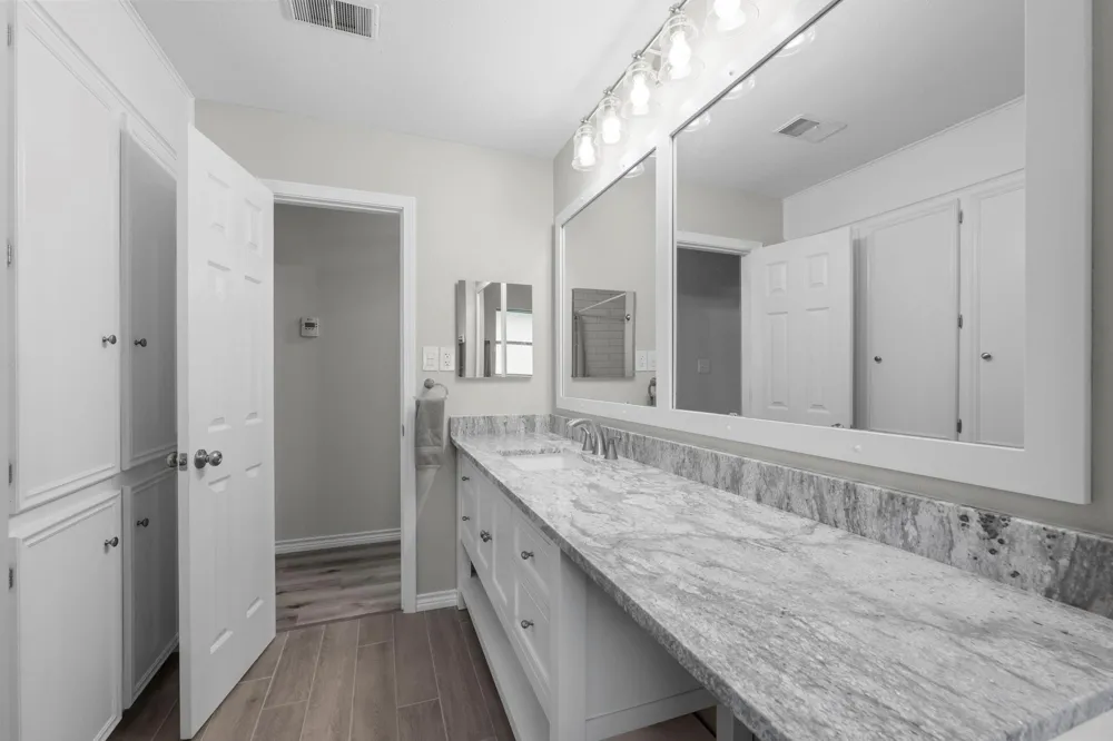 209 Summit Drive Conroe, TX 77303