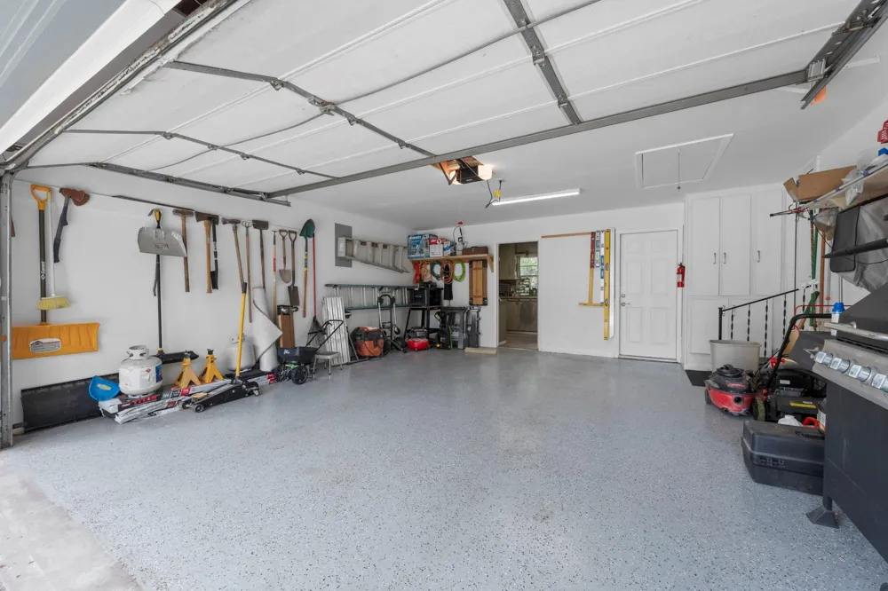 209 Summit Drive Conroe, TX 77303