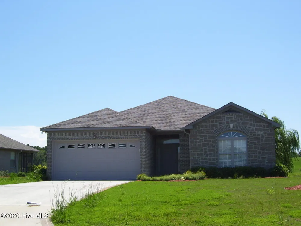 54 Castle Bay Drive Hampstead, NC 28443