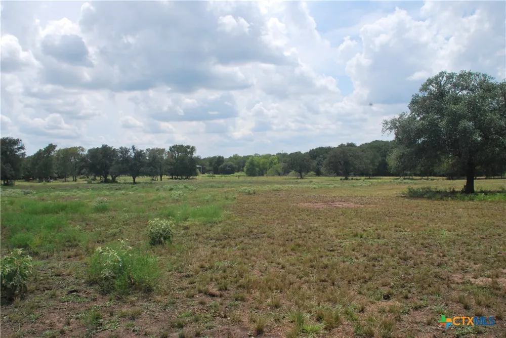 24 State Highway 95 Flatonia, TX 78941