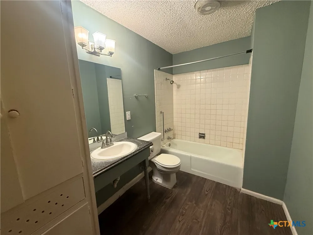 200 Twin Mountain Road #I-1 Wimberley, TX 78676