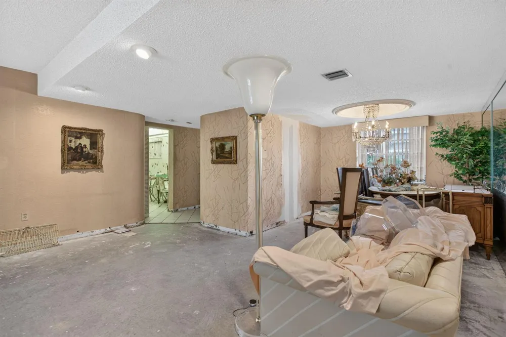 3920 INVERRARY BOULEVARD #301C Lauderhill, FL 33319