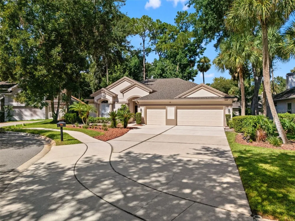 5325 LAKE BLUFF TERRACE Sanford, FL 32771