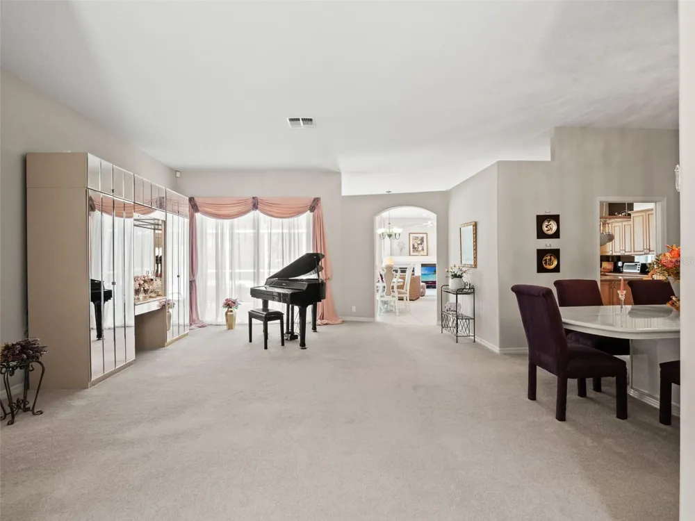 5325 LAKE BLUFF TERRACE Sanford, FL 32771
