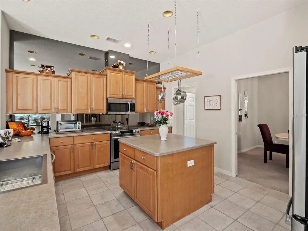 5325 LAKE BLUFF TERRACE Sanford, FL 32771