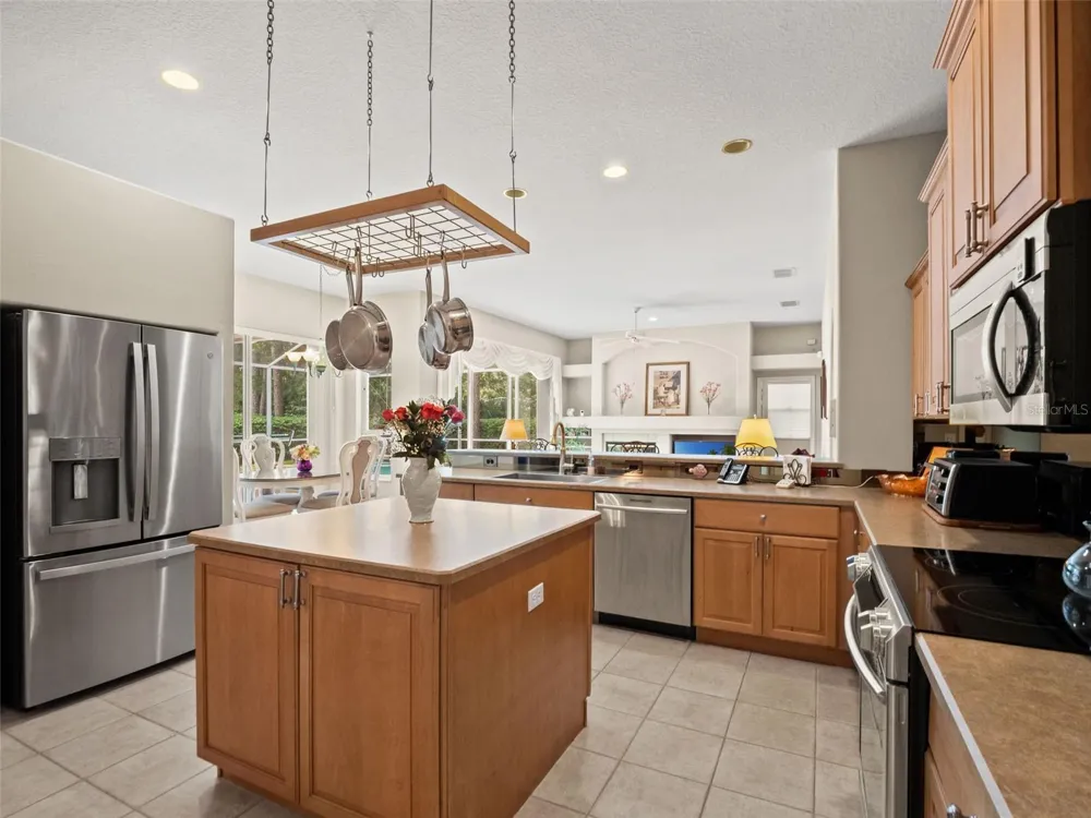 5325 LAKE BLUFF TERRACE Sanford, FL 32771