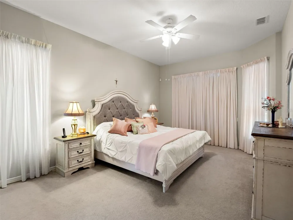 5325 LAKE BLUFF TERRACE Sanford, FL 32771