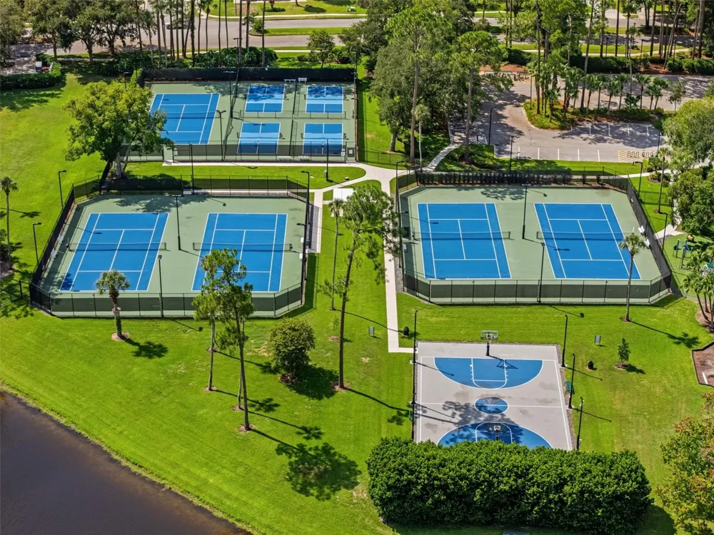 5325 LAKE BLUFF TERRACE Sanford, FL 32771