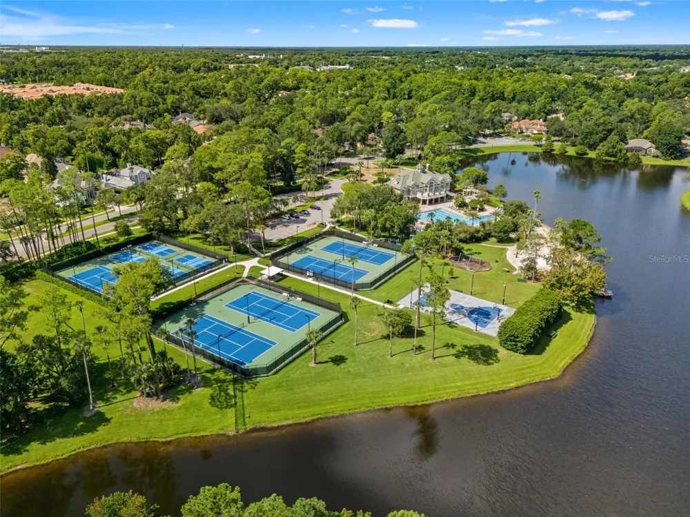 5325 LAKE BLUFF TERRACE Sanford, FL 32771