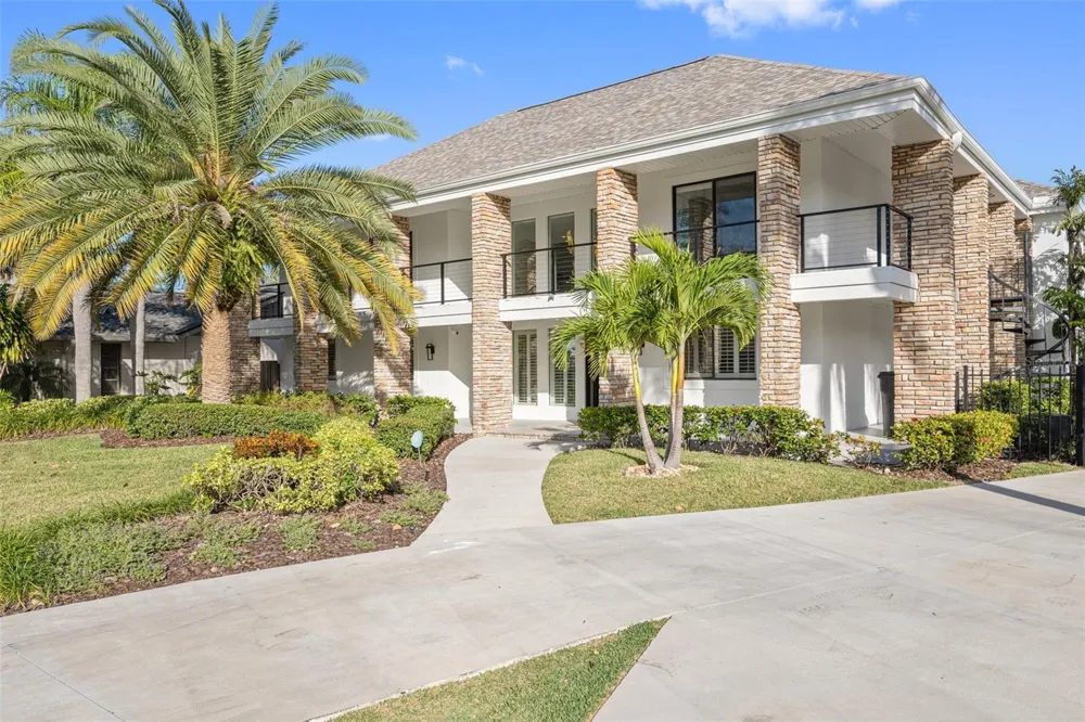 4213 DEEPWATER LANE Tampa, FL 33615
