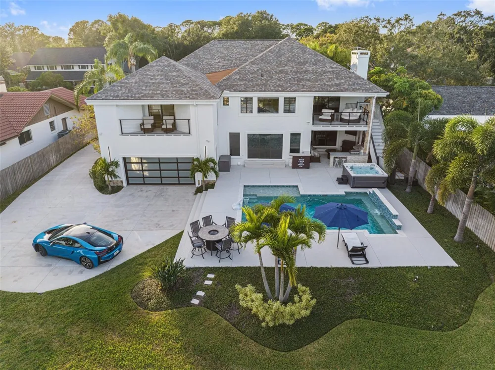 4213 DEEPWATER LANE Tampa, FL 33615
