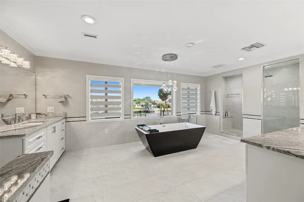 4213 DEEPWATER LANE Tampa, FL 33615