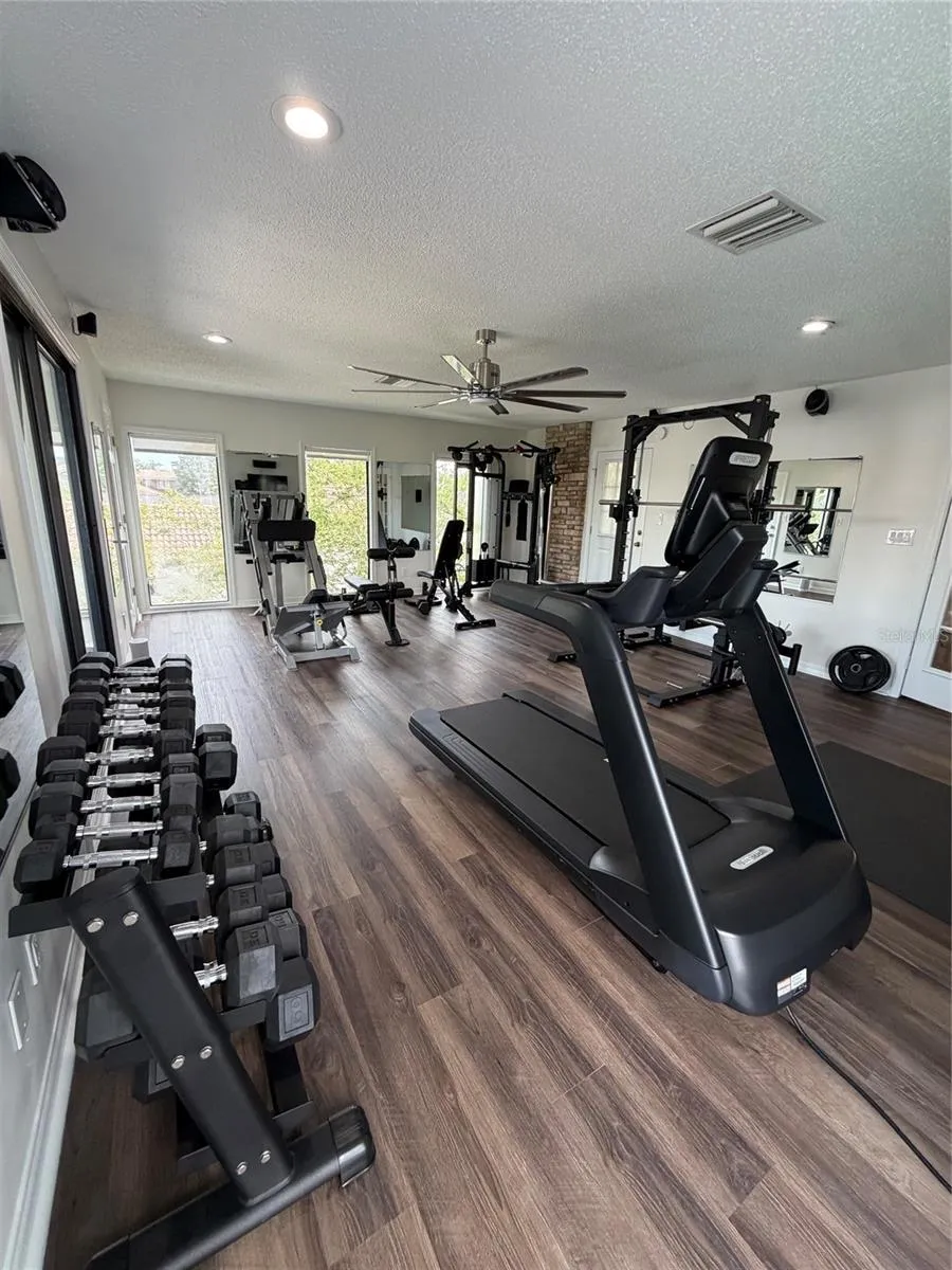 4213 DEEPWATER LANE Tampa, FL 33615