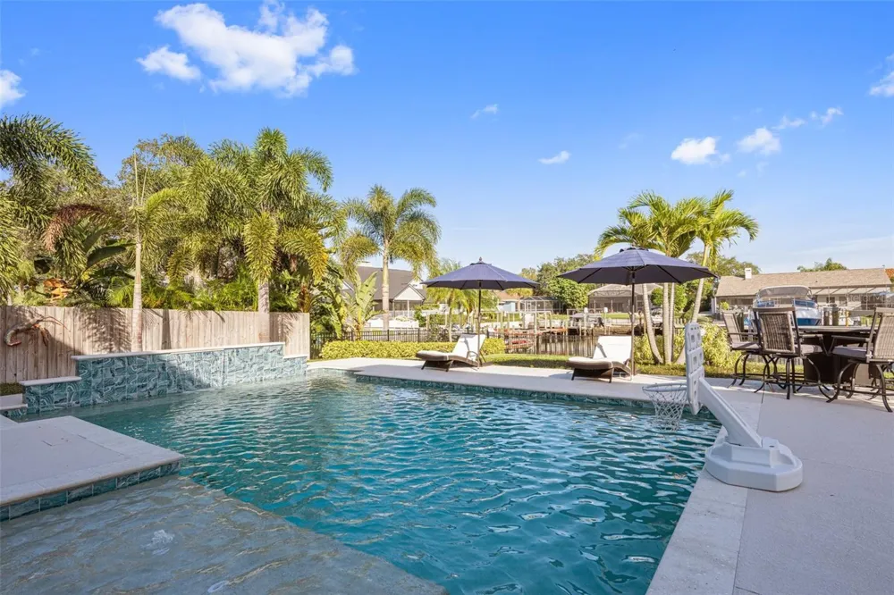 4213 DEEPWATER LANE Tampa, FL 33615