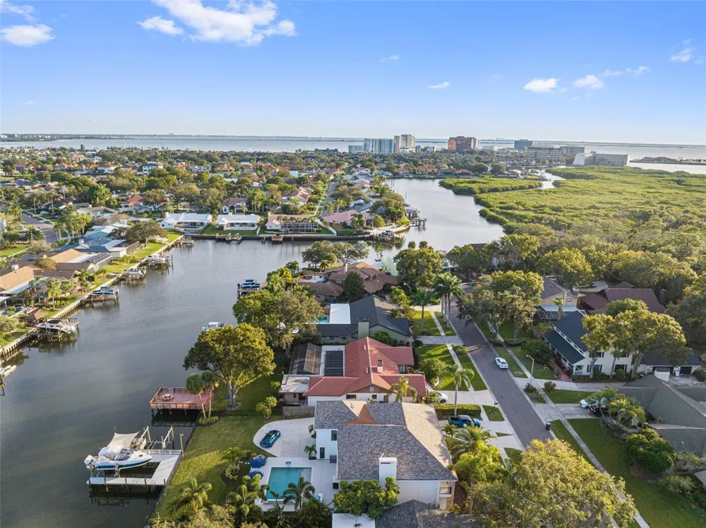4213 DEEPWATER LANE Tampa, FL 33615
