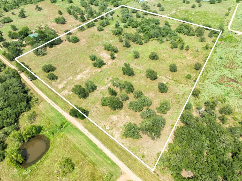24 State Highway 95 Flatonia, TX 78941