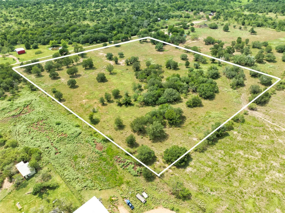 24 State Highway 95 Flatonia, TX 78941