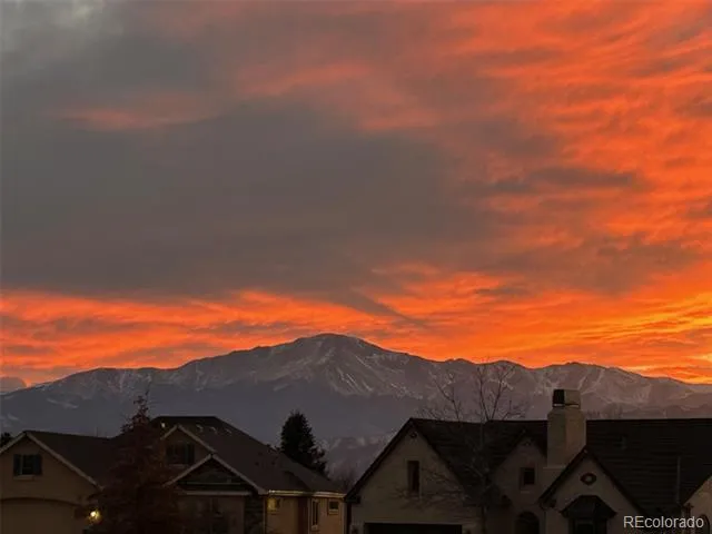 2917 Sovereign View Colorado Springs, CO 80920
