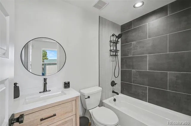 125 6th Street Dacono, CO 80514