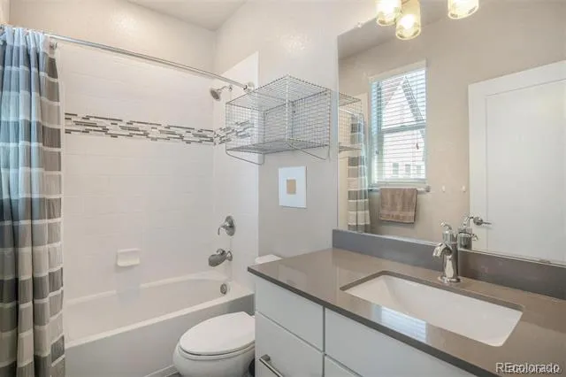 6972 W Alaska Drive Lakewood, CO 80228