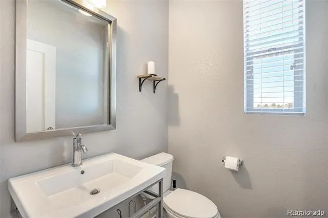 6972 W Alaska Drive Lakewood, CO 80228