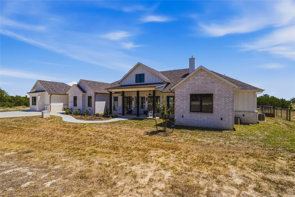 212 Dan Russell Bend Weatherford, TX 76087