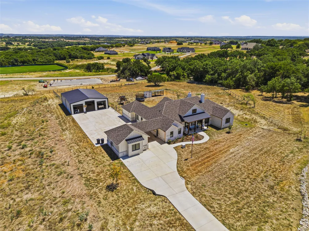 212 Dan Russell Bend Weatherford, TX 76087