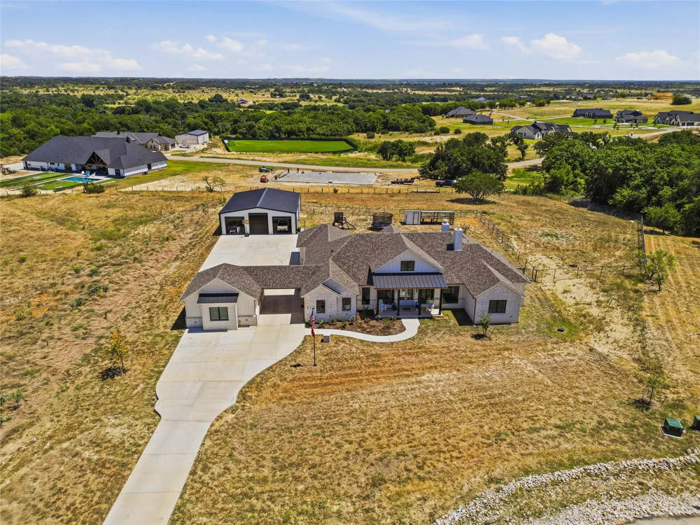 212 Dan Russell Bend Weatherford, TX 76087