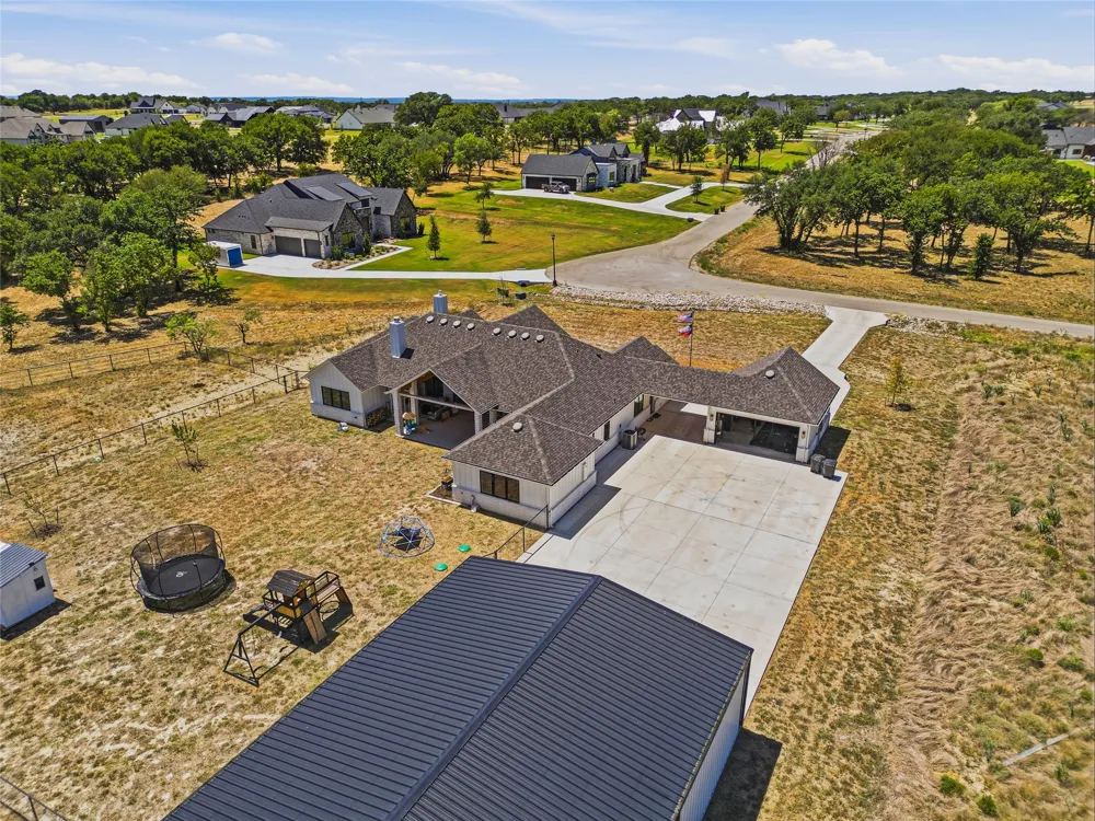 212 Dan Russell Bend Weatherford, TX 76087
