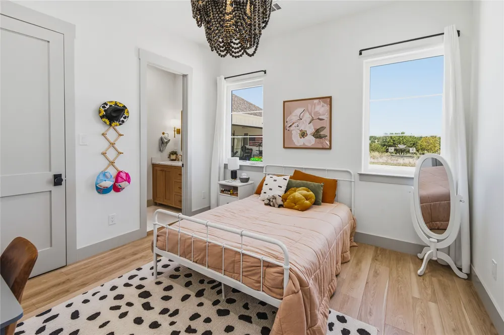 212 Dan Russell Bend Weatherford, TX 76087