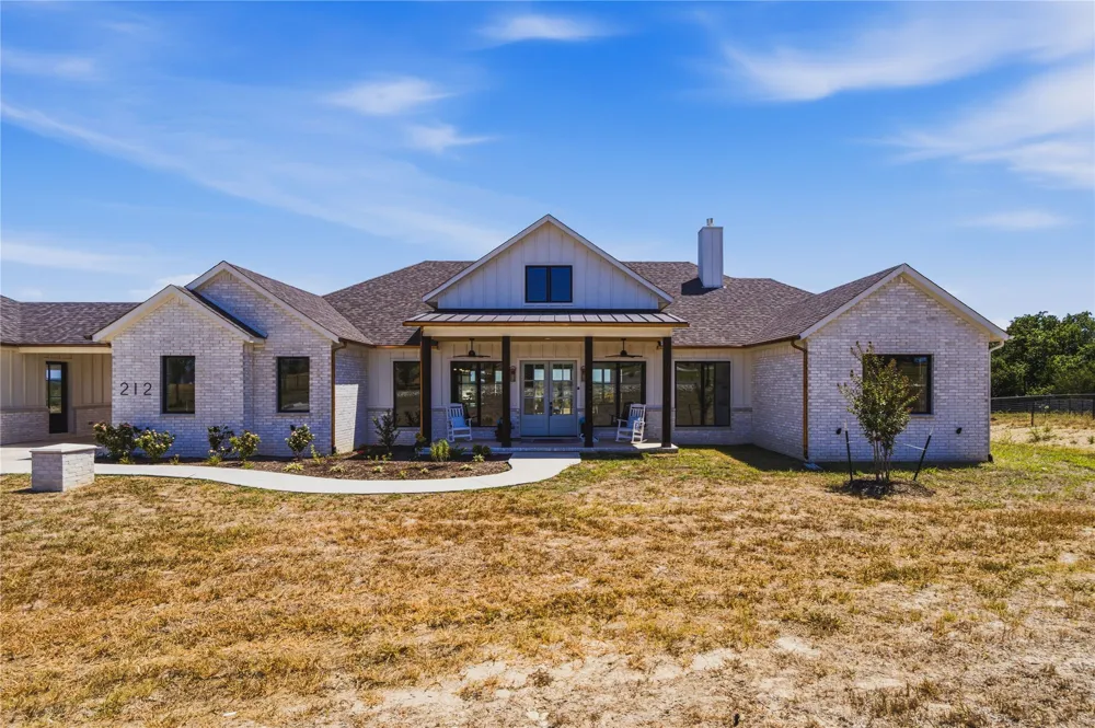212 Dan Russell Bend Weatherford, TX 76087