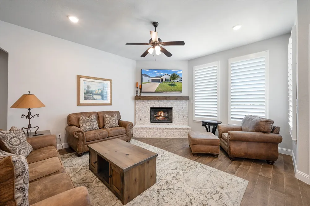 1308 Robinson Valley Drive Weatherford, TX 76087