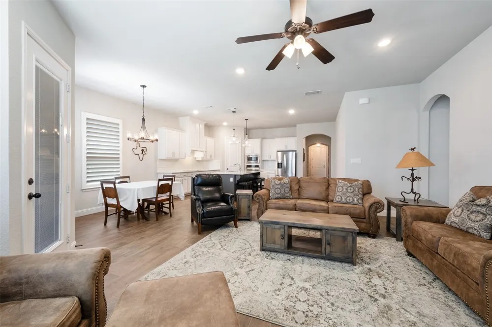 1308 Robinson Valley Drive Weatherford, TX 76087