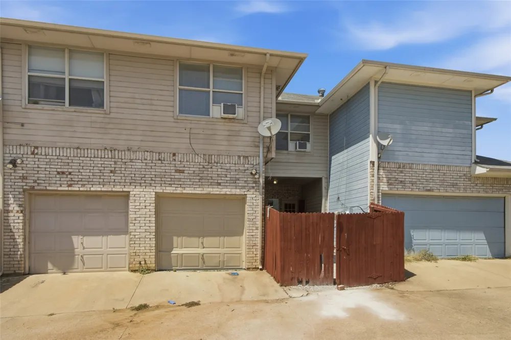 1504 Park Lane Drive Lewisville, TX 75067