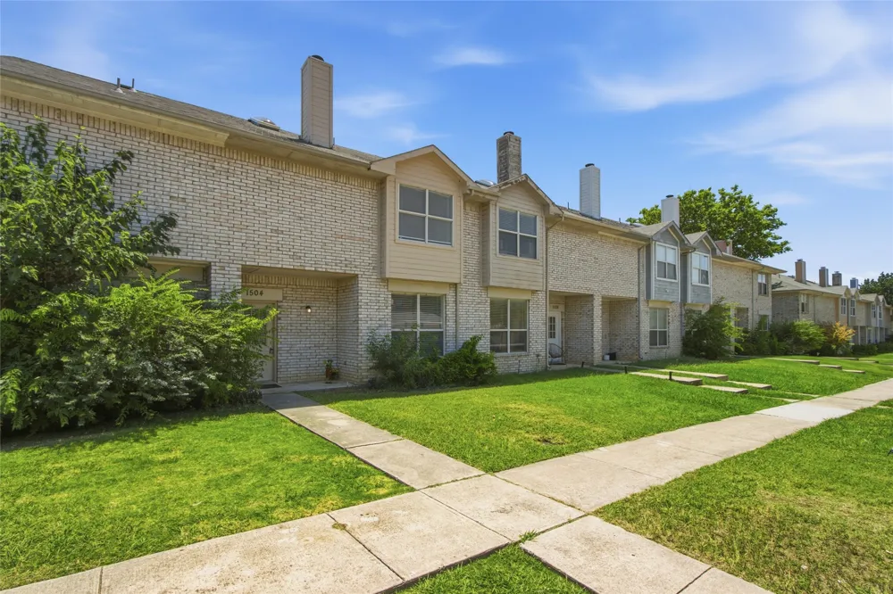 1504 Park Lane Drive Lewisville, TX 75067