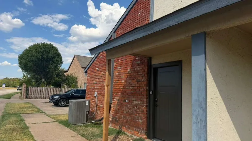7401 Bogart Drive #B North Richland Hills, TX 76180