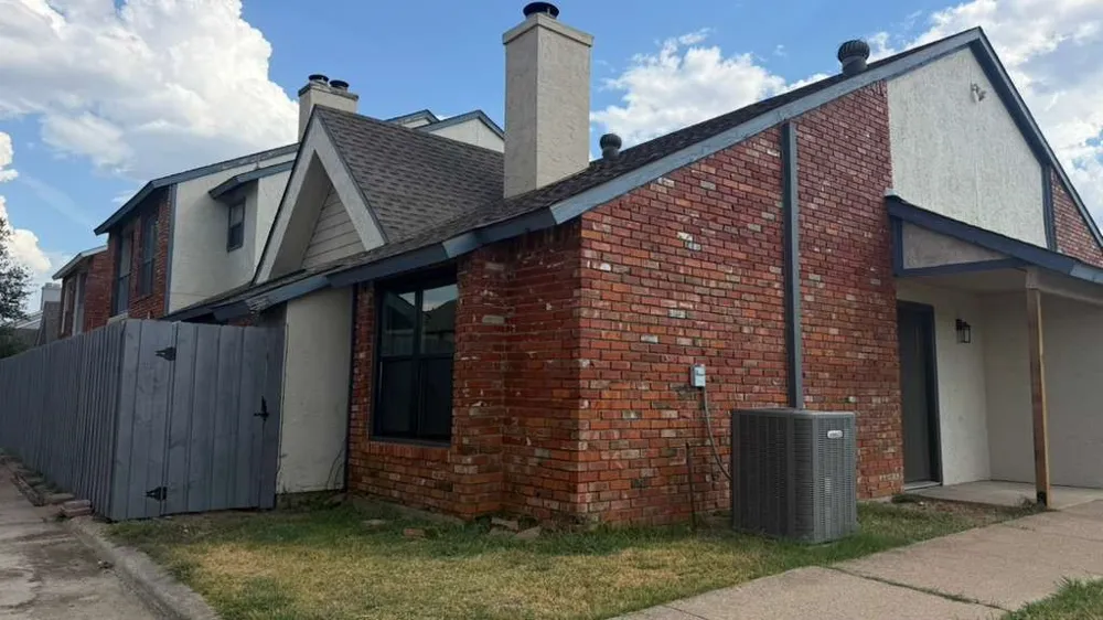 7401 Bogart Drive #B North Richland Hills, TX 76180
