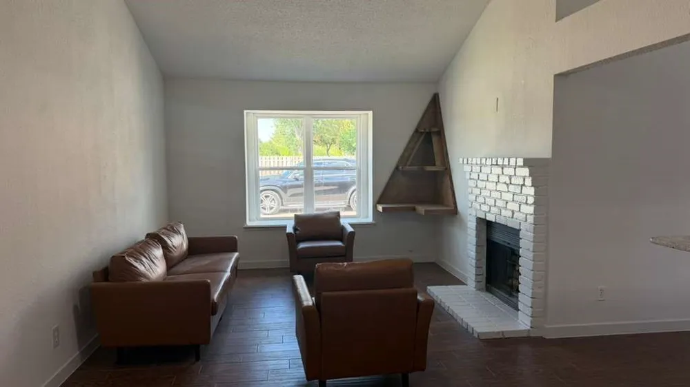 7401 Bogart Drive #B North Richland Hills, TX 76180