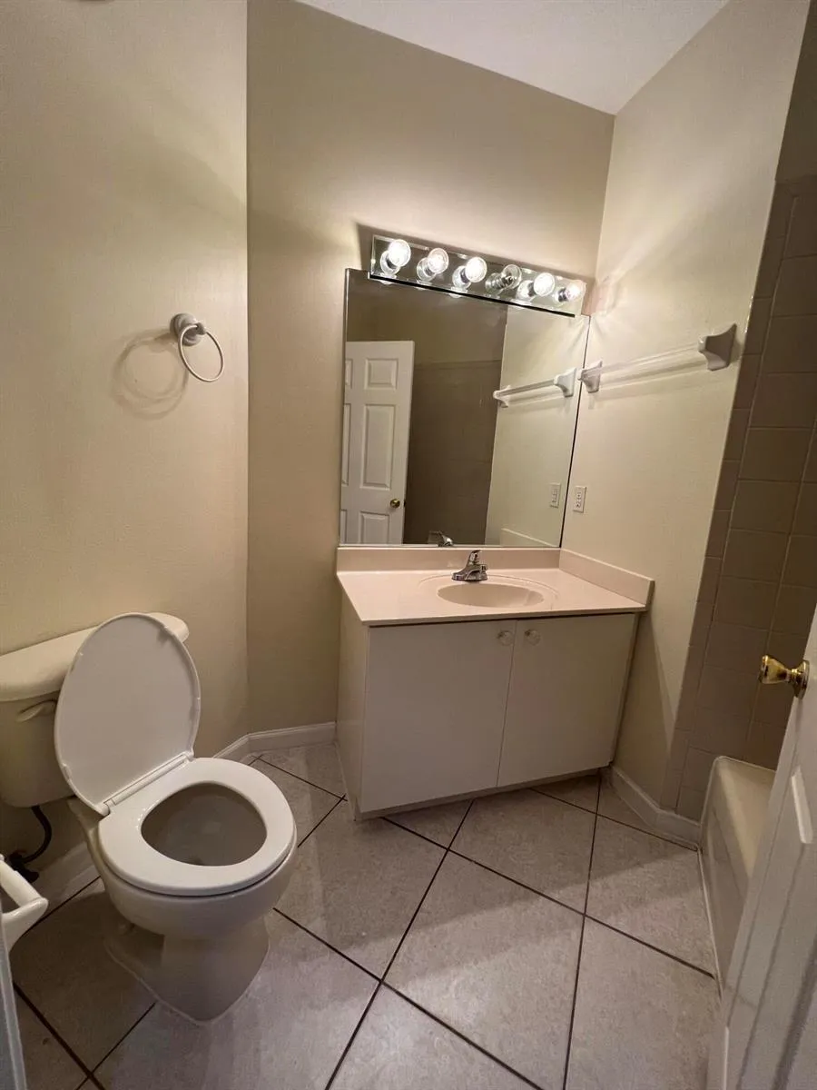 8364 Mulligan Circle Port St. Lucie, FL 34986
