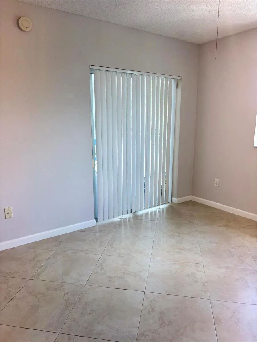 2640 S UNIVERSITY DRIVE #305 Davie, FL 33328