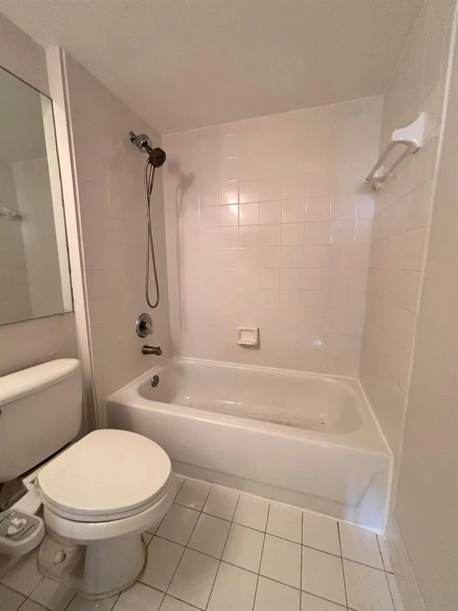 2640 S UNIVERSITY DRIVE #305 Davie, FL 33328