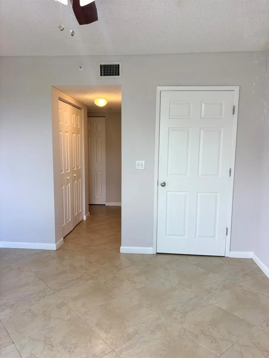 2640 S UNIVERSITY DRIVE #305 Davie, FL 33328