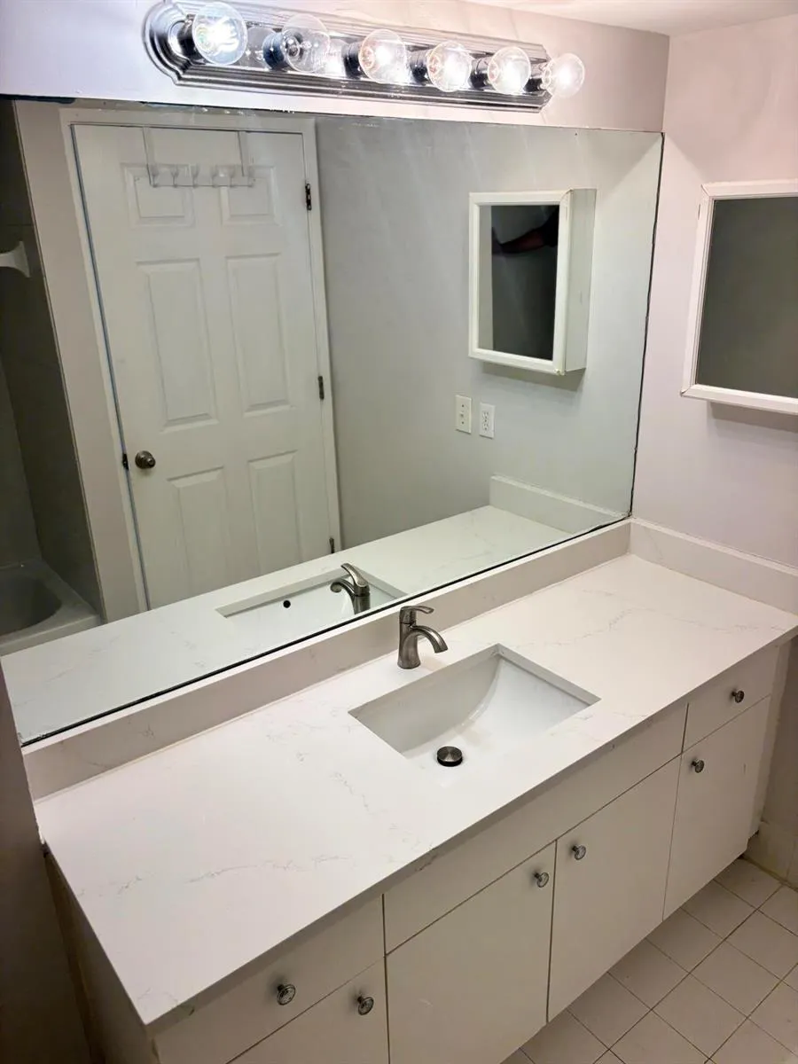 2640 S UNIVERSITY DRIVE #305 Davie, FL 33328