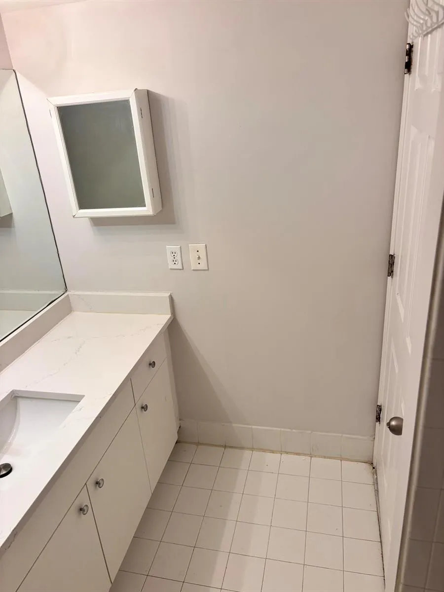 2640 S UNIVERSITY DRIVE #305 Davie, FL 33328