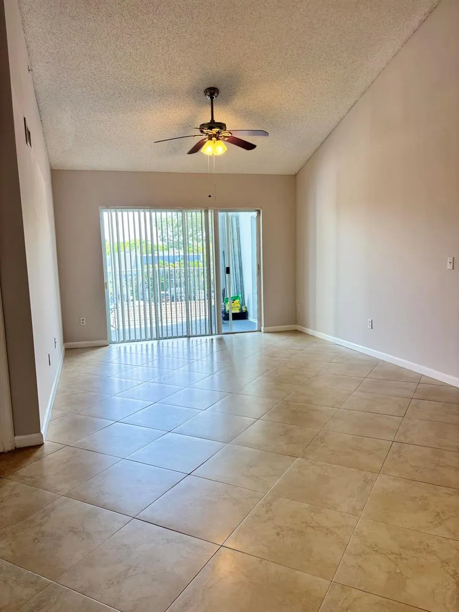 2640 S UNIVERSITY DRIVE #305 Davie, FL 33328