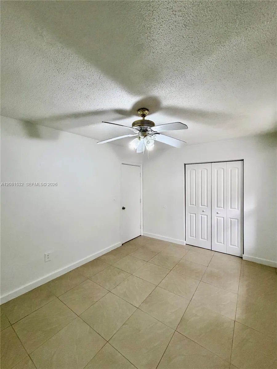 1045 SW 4th St #2 Miami, FL 33130