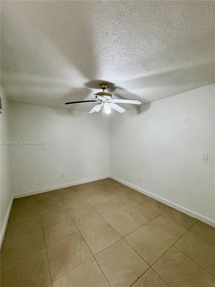 1045 SW 4th St #2 Miami, FL 33130