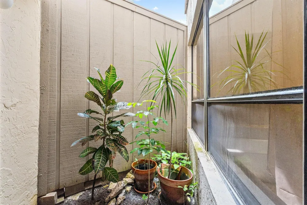 1605 S US Highway 1 #5a Jupiter, FL 33477